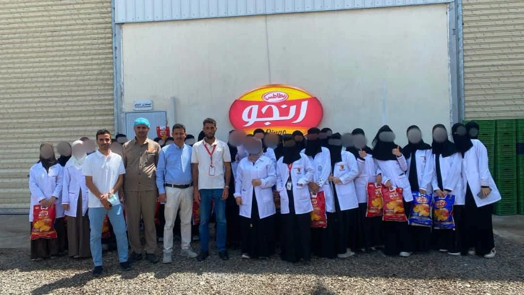 طالبات التغذية العلاجية والحِميات يتعرّفن على معايير سلامة الغذاء في مصنع جوبح