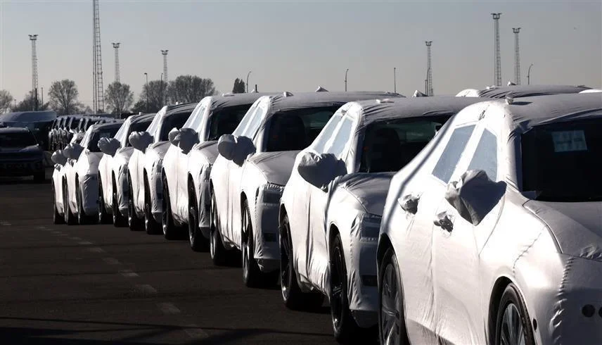 حرب الحصص الجمركية.. كيف يسعى الاتحاد الأوروبي لكبح تمدد السيارات الهجينة الصينية؟